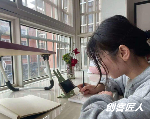 網(wǎng)課的優(yōu)點(diǎn)和缺點(diǎn)有哪些？