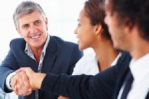 打破熟人關(guān)系的桎梏，促成陌生人成交
