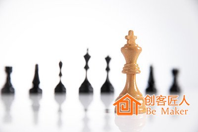 脫穎而出，只差一個(gè)名字的距離